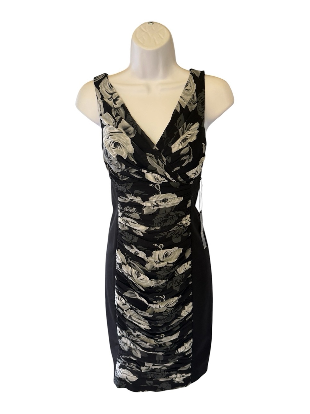 NWT WHBM Instantly Slimming Black Gray Floral Ruched Sheath Dress Size 0